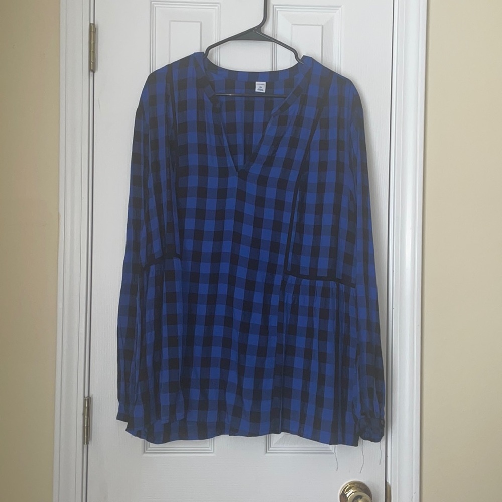 Plaid V neck